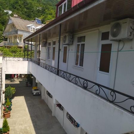Hotel White House Avtandil&Nino Sarpi Exterior foto